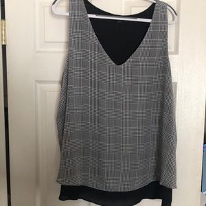Never worn houndstooth blouse from Torrid, Size 2